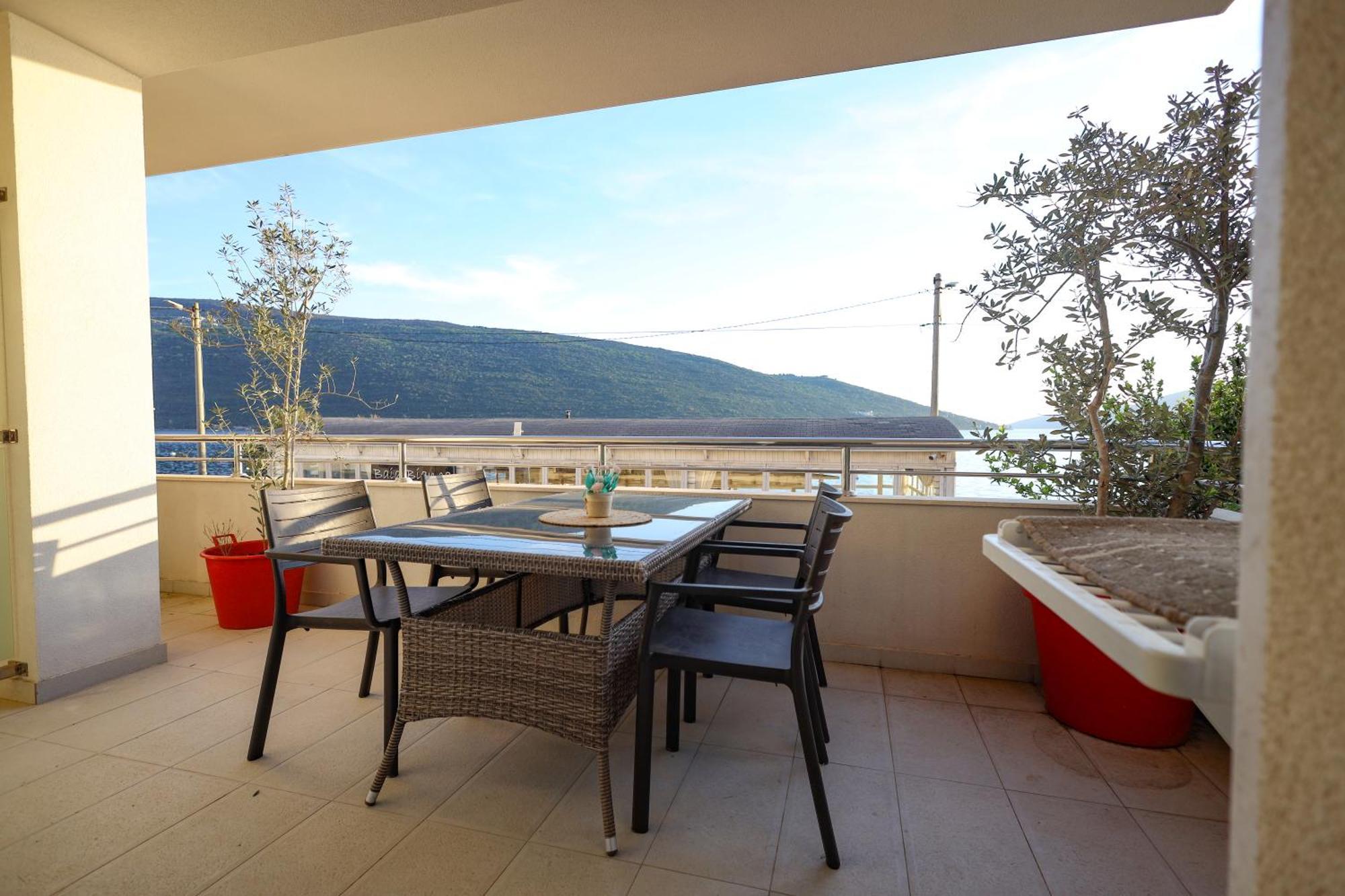 Apartments Milanovic Herceg Novi Exterior photo